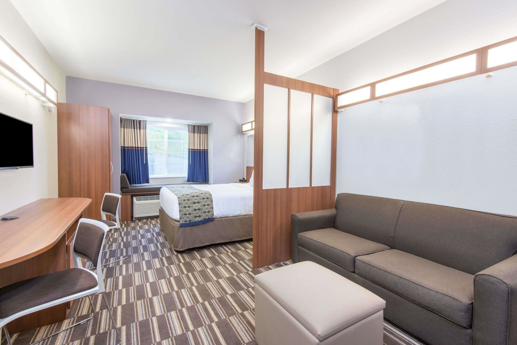 Microtel Inn & Suites By Wyndham Cadiz Eksteriør billede
